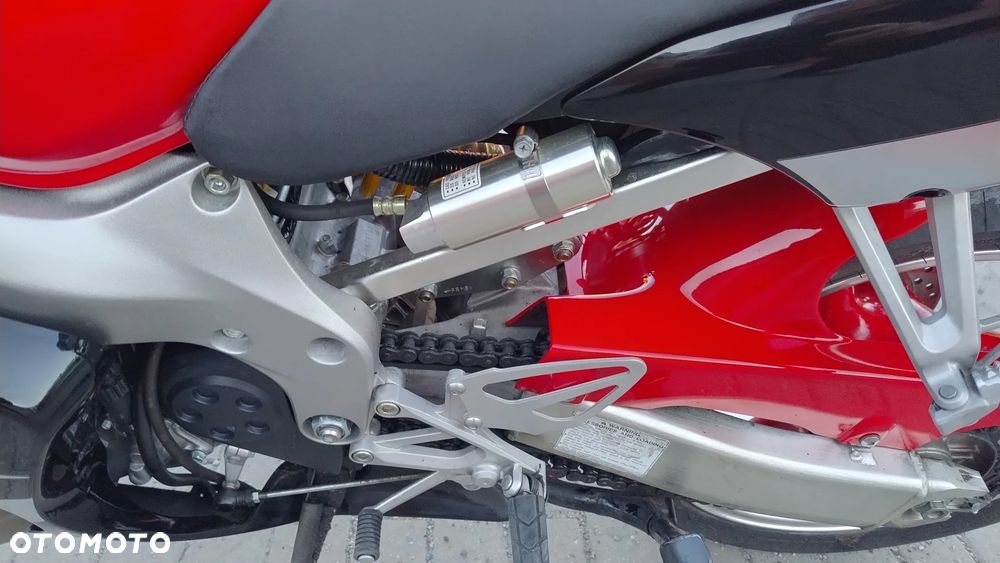 Honda CBR - 32