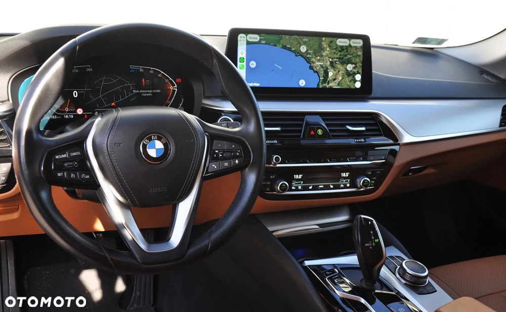 BMW Seria 5 520d mHEV - 12