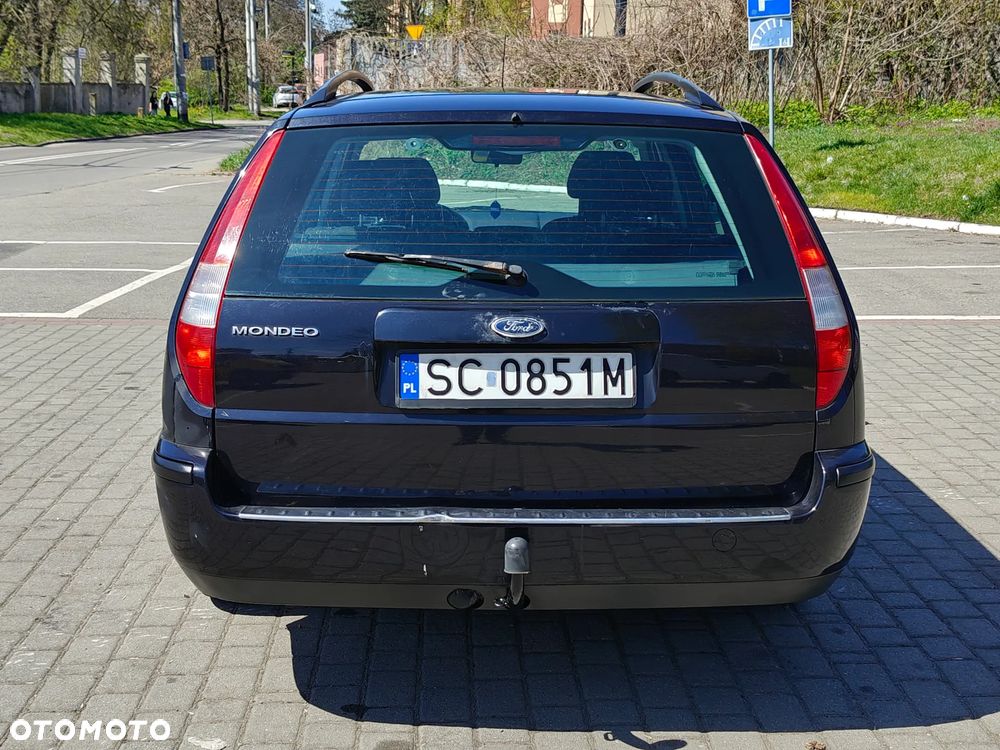 Ford Mondeo 1.8 Ghia - 13