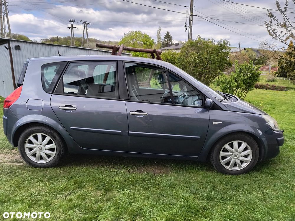 Renault Scenic 2.0 dCi Emotion Plus - 1
