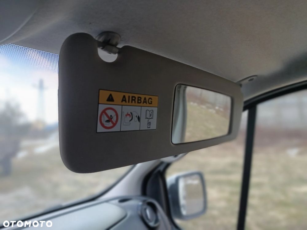 Opel Vivaro LONG L2H1 1.6 diesel 125kM 2019rok 155tyś.km EURO 6! AUTO W PEŁNI SPRAWNE, NIE WYMAGA WKŁADU FINANSOWEGO!!!SPROWADZONY ZE SZWECJI- ZAREJESTROWANY! - 27