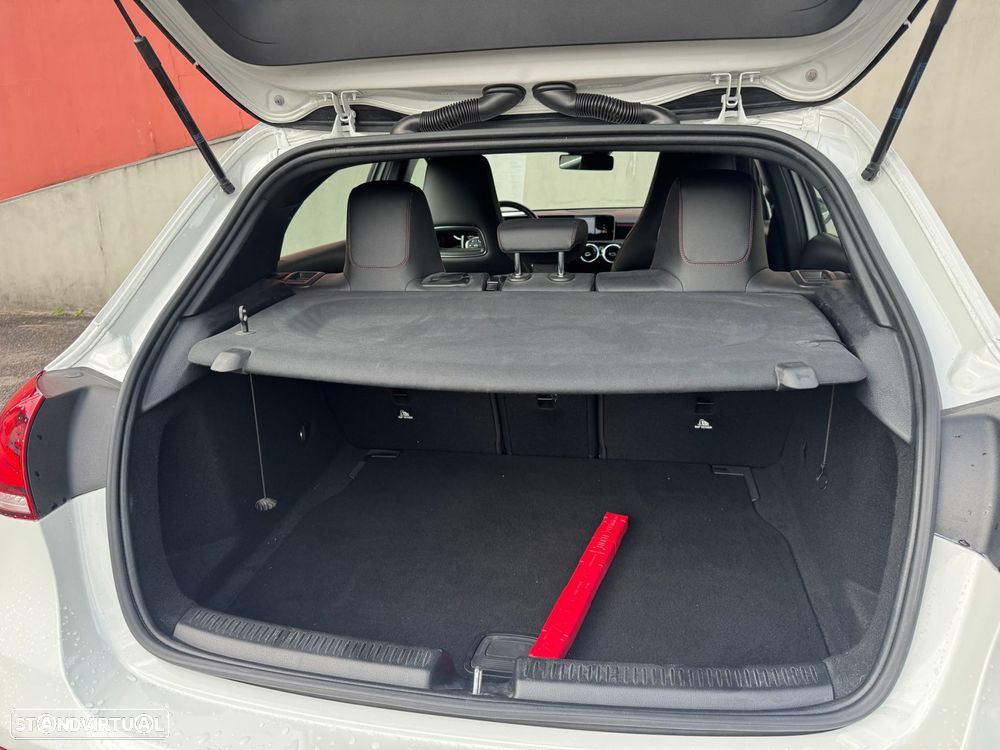 Mercedes-Benz A 180 AMG Line - 15