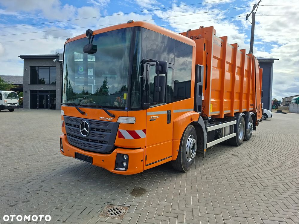 Mercedes-Benz ECONIC 2630 - 1