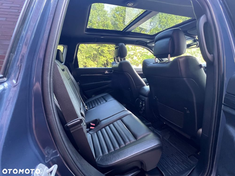 Jeep Grand Cherokee - 14