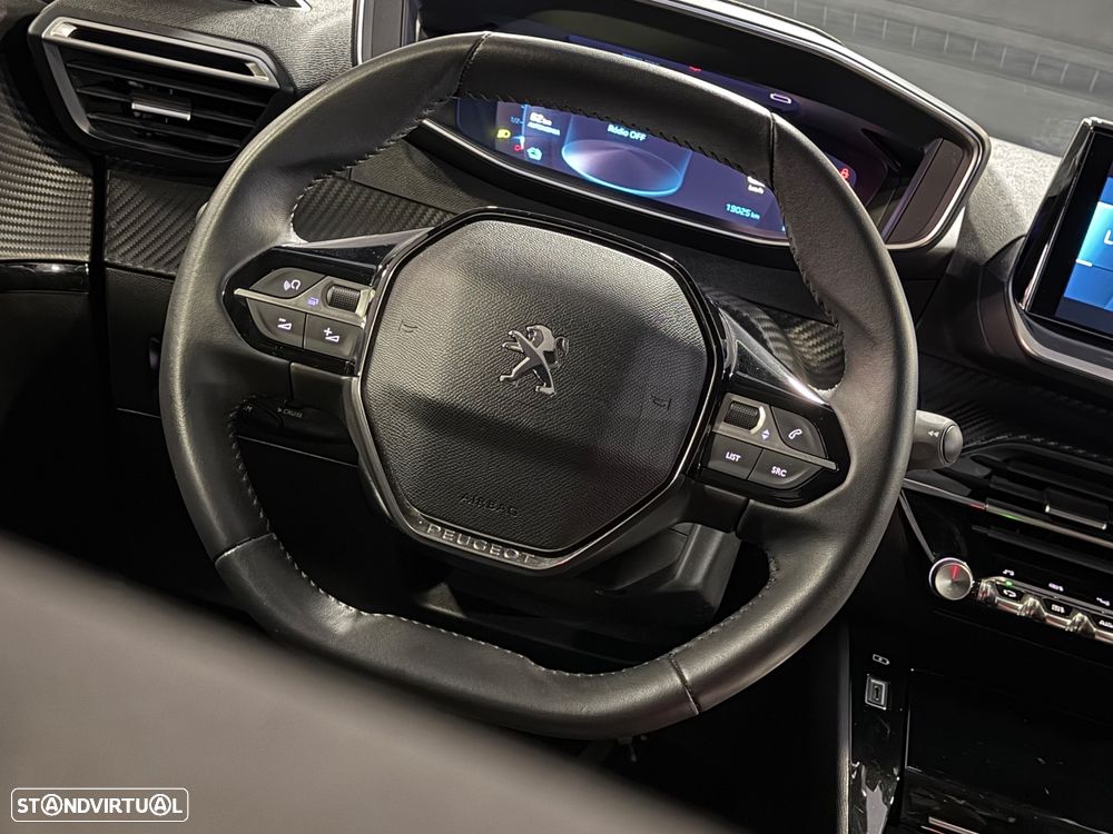 Peugeot e-208 Allure - 10