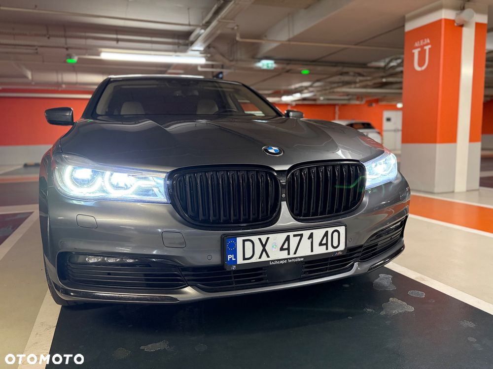 BMW Seria 7 - 39