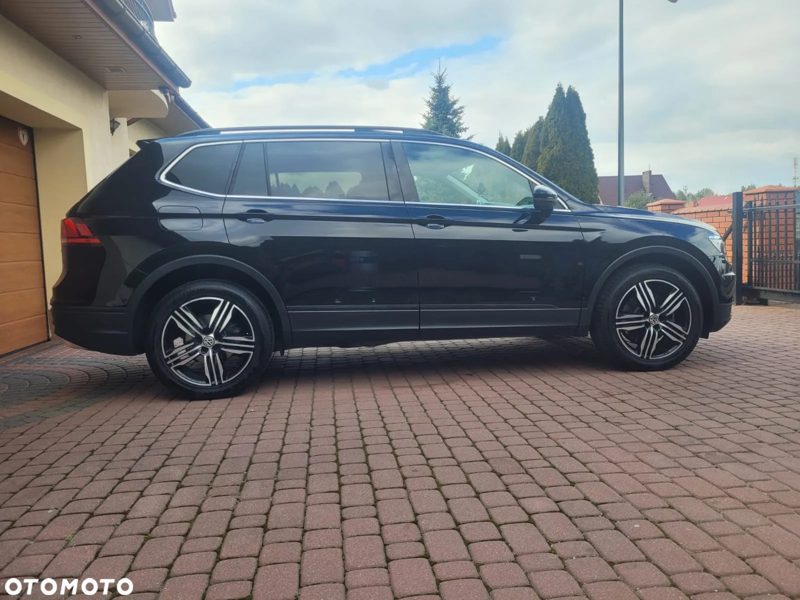 Volkswagen Tiguan - 9
