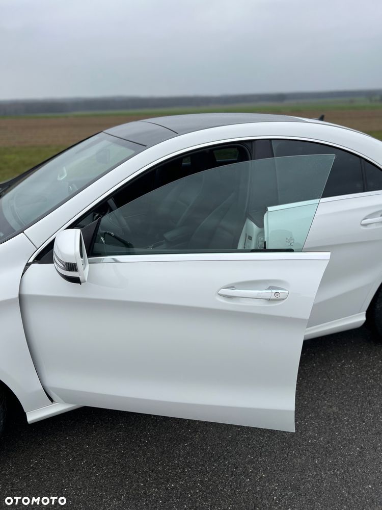 Mercedes-Benz CLA 250 4Matic 7G-DCT - 3