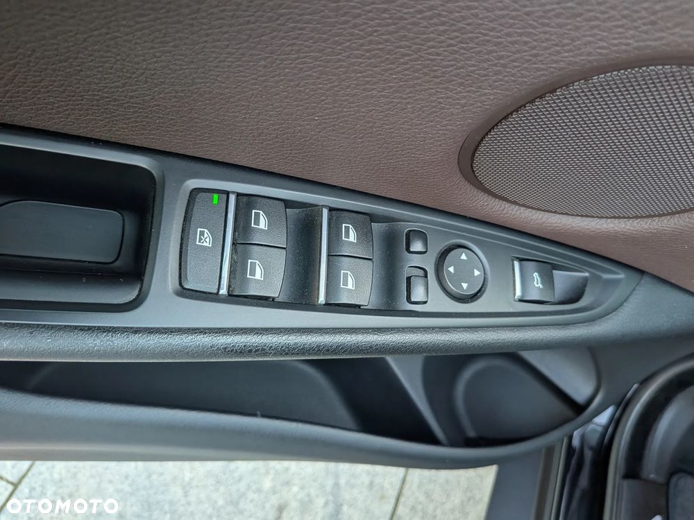 BMW X5 sDrive25d - 13