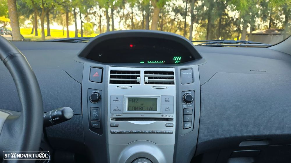 Toyota Yaris 1.0 VVT-i AC Manual - 31