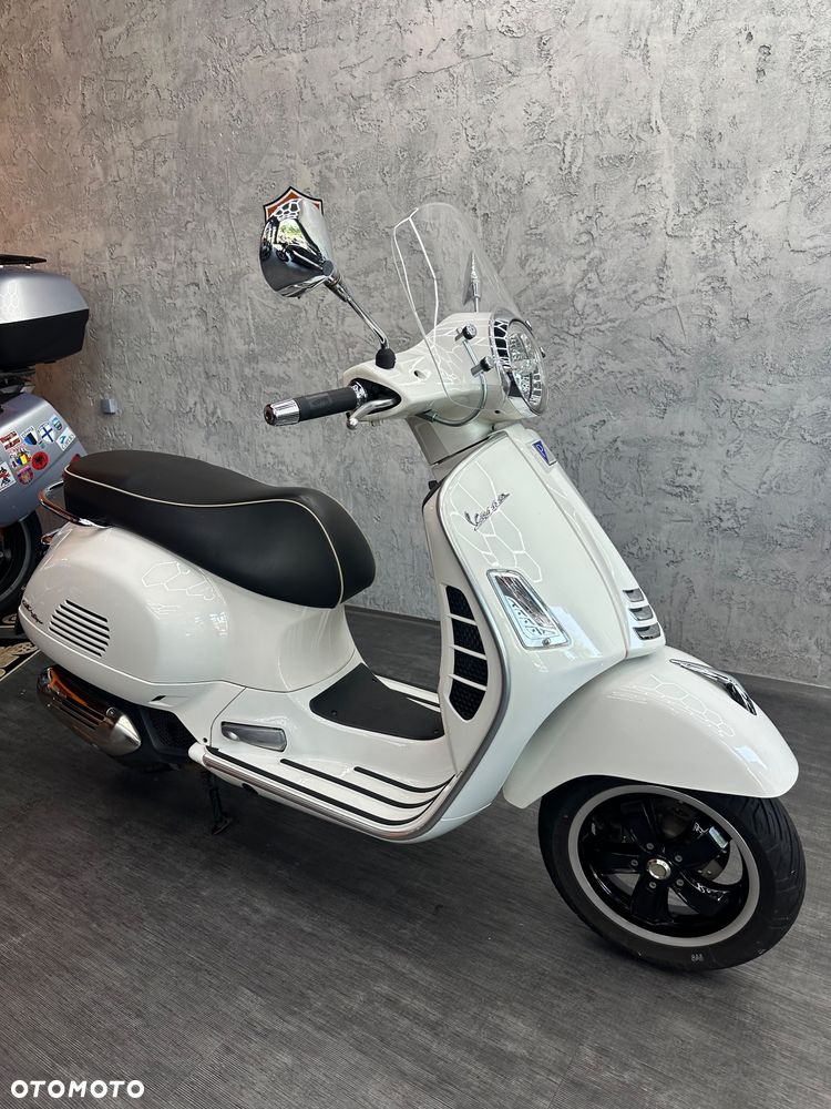 Vespa GTS - 2
