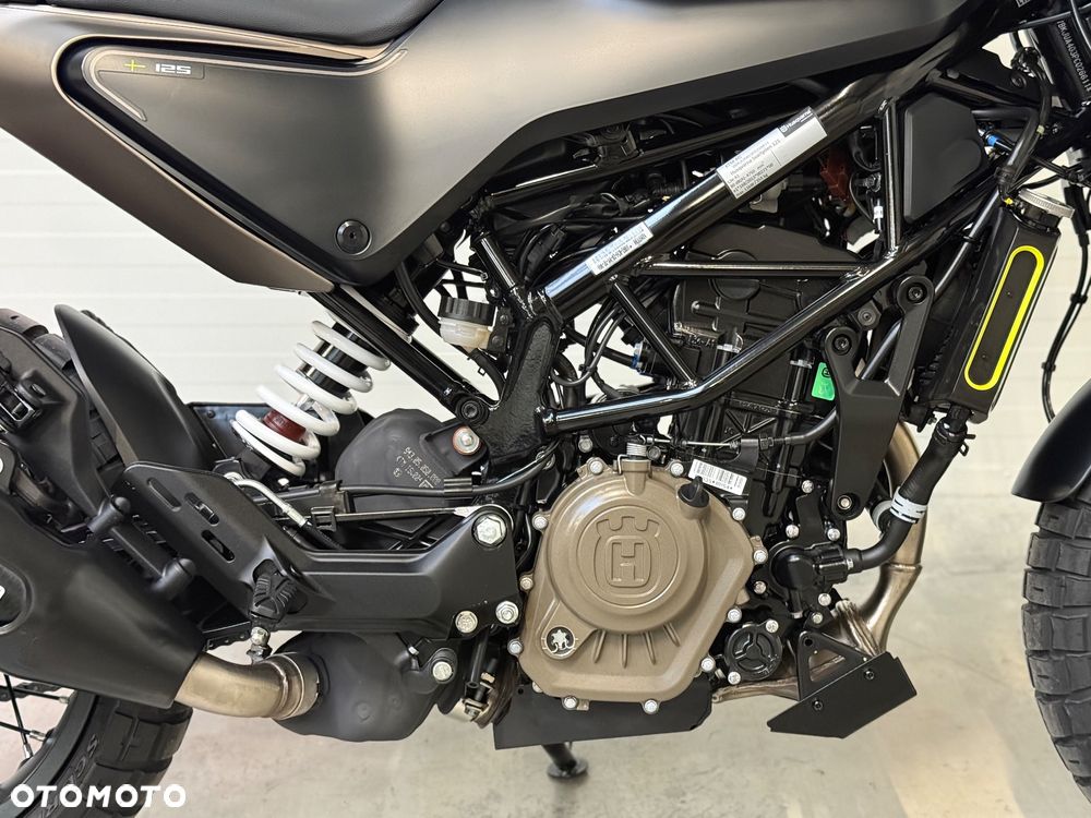 Husqvarna Svartpilen - 13