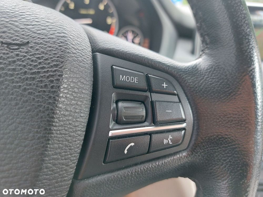 BMW X5 xDrive30d - 23