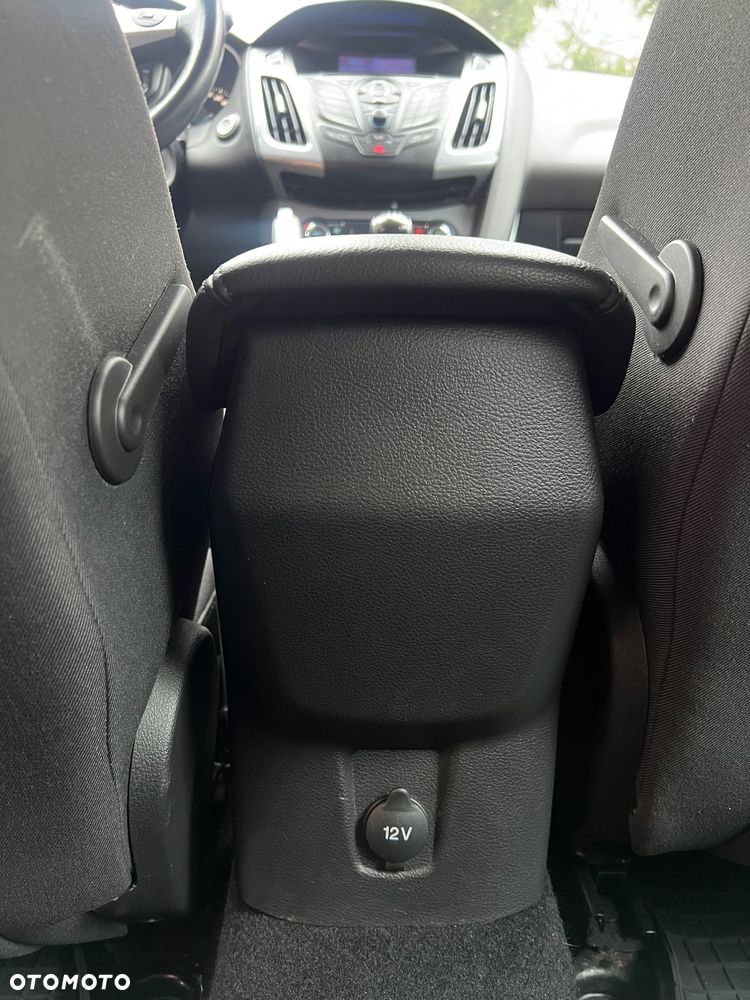 Ford Focus 1.0 EcoBoost Titanium - 24