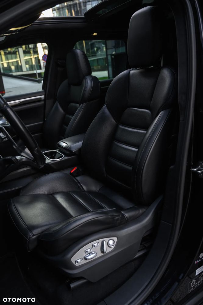 Porsche Cayenne - 39