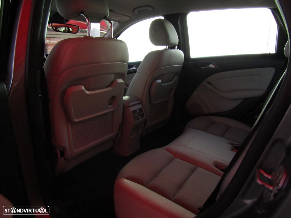 Mercedes-Benz B 200 CDi Style - 17