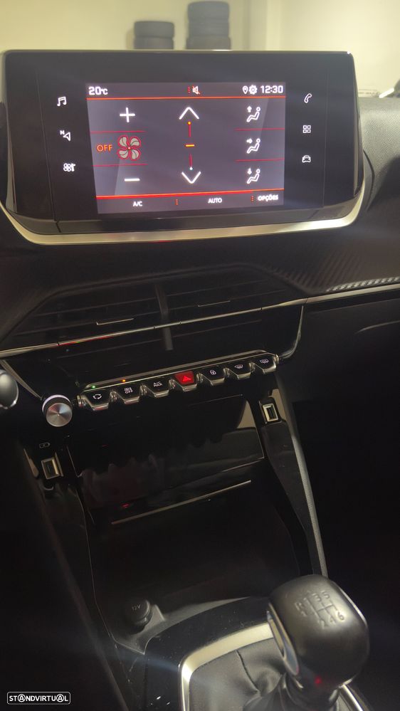 Peugeot 208 1.2 PureTech Allure Pack - 19