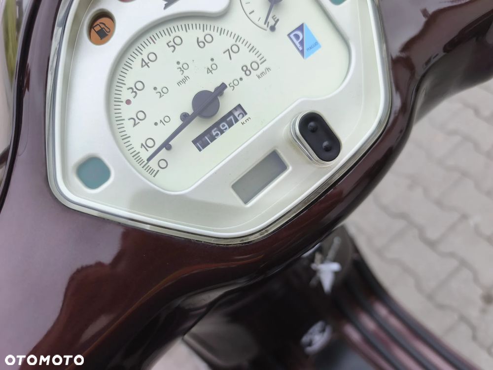 Piaggio Vespa - 30