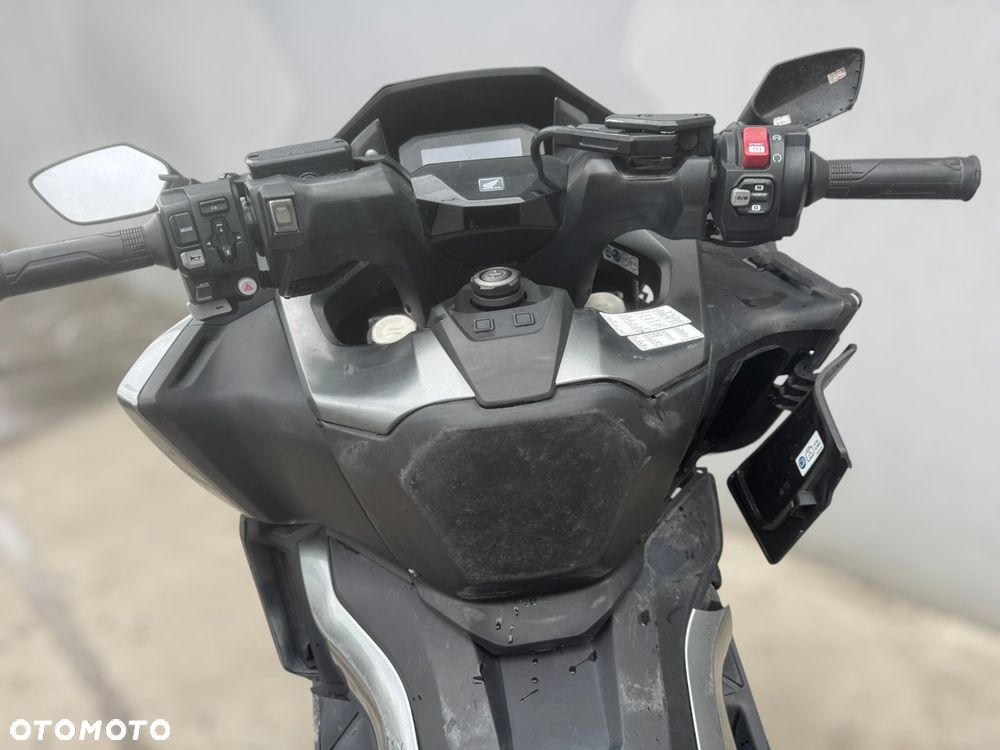 Honda NSS - 8
