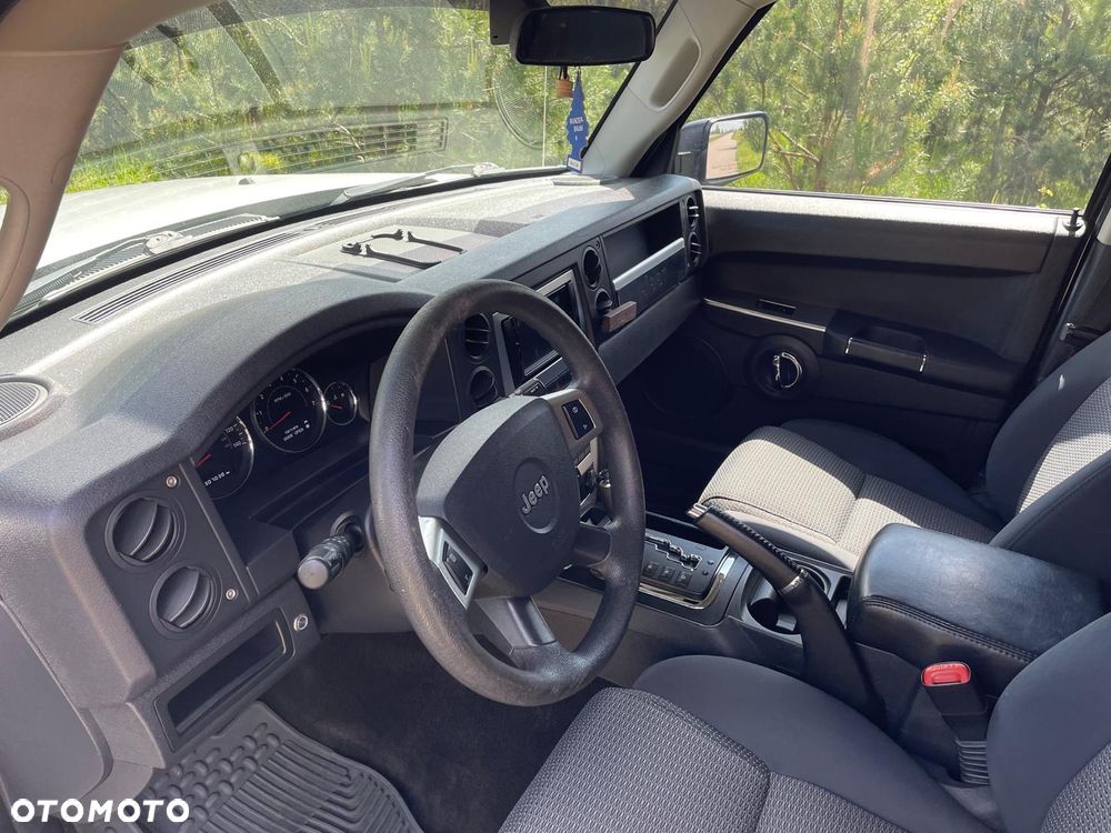 Jeep Commander 3.7 V6 - 11