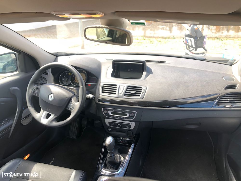 Renault Mégane Sport Tourer ENERGY dCi 110 Start & Stopp Bose Edition - 9