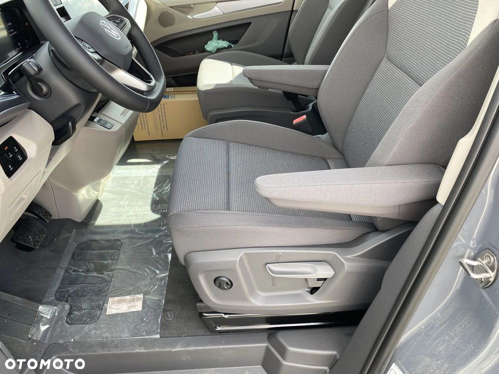 Volkswagen Multivan - 24
