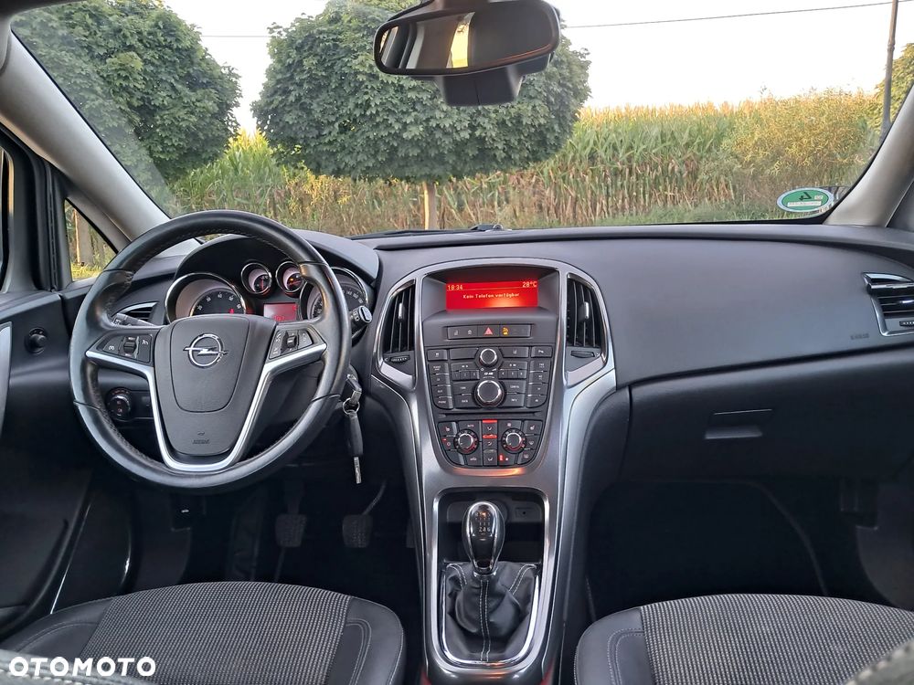 Opel Astra 1.4 Turbo 150 Jahre - 20