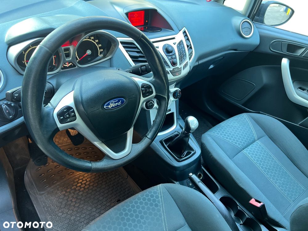 Ford Fiesta - 13