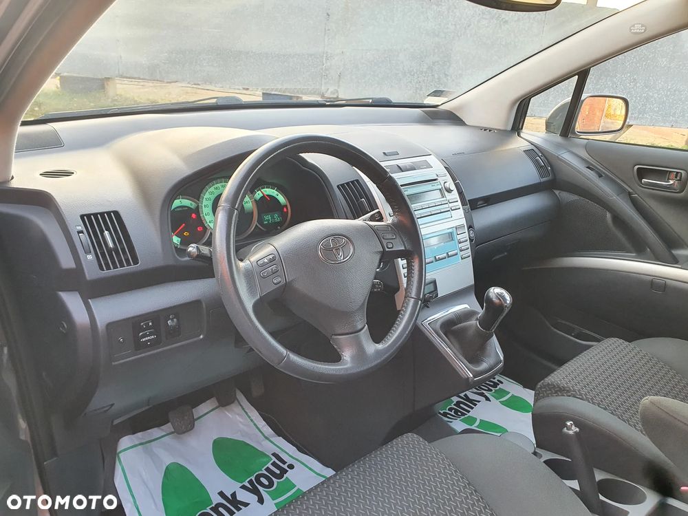 Toyota Corolla Verso 2.2 D-4D DPF Sol - 11