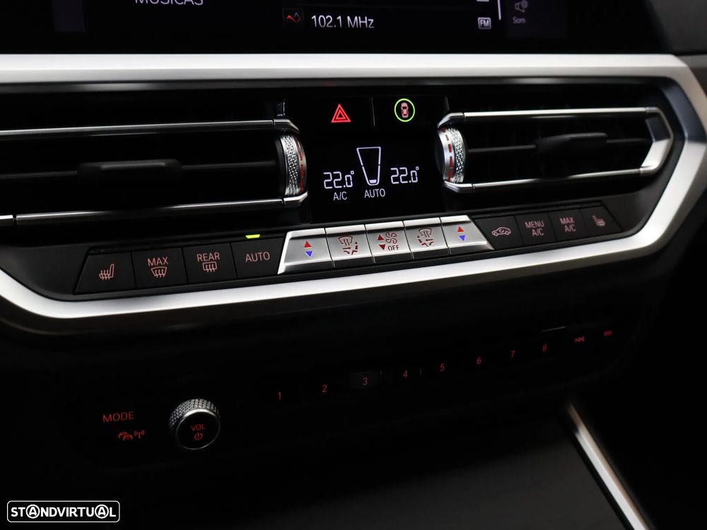 BMW 320 e Pack M Auto - 38