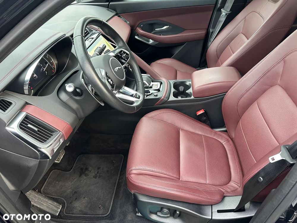 Jaguar E-Pace 2.0 P200 mHEV AWD R-Dynamic S - 8