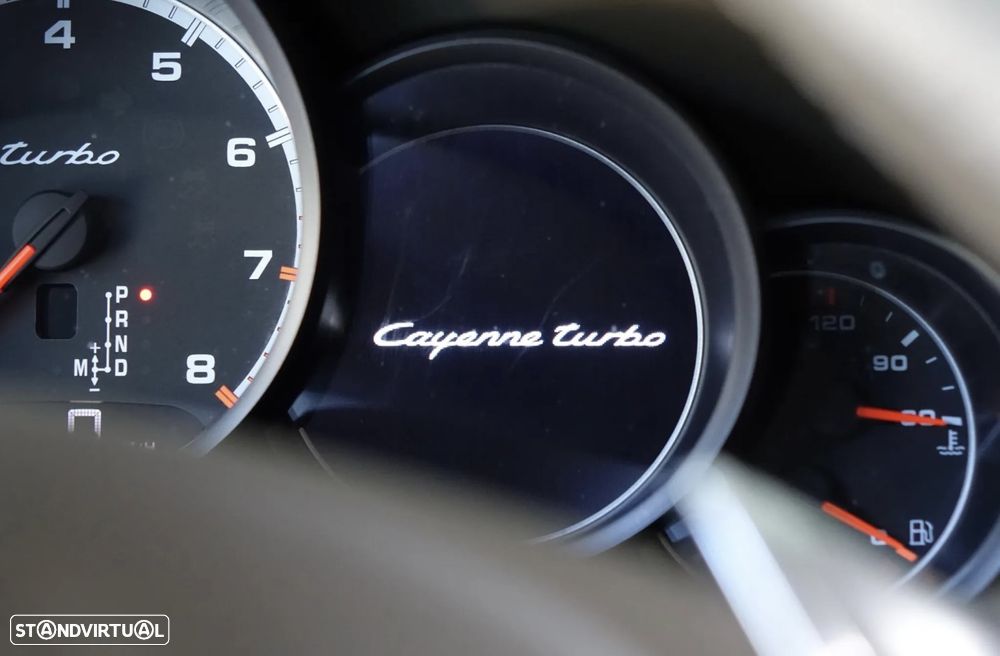 Porsche Cayenne Turbo - 10