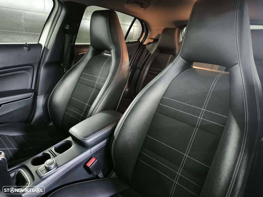 Mercedes-Benz GLA 180 CDI Urban - 18