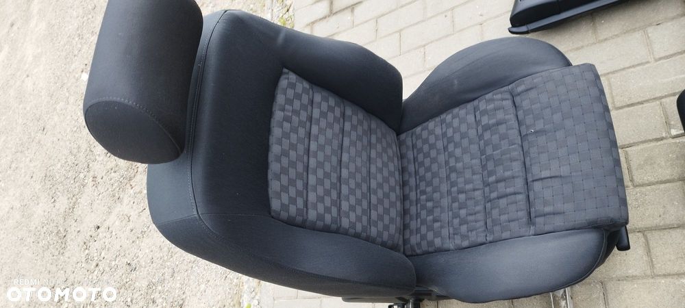 Fotel Fotele Zestaw Welur Czarna Krata Kubełki Grzane Audi A6 C5 Kombi 99 rok Części Blask Gołdap - 10
