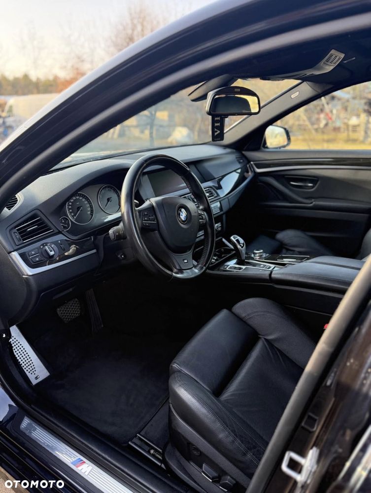 BMW Seria 5 528i - 4