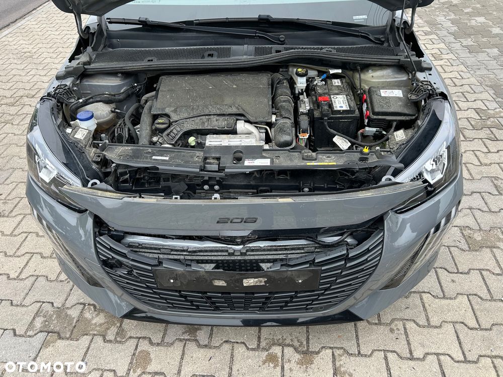 Peugeot 208 - 16