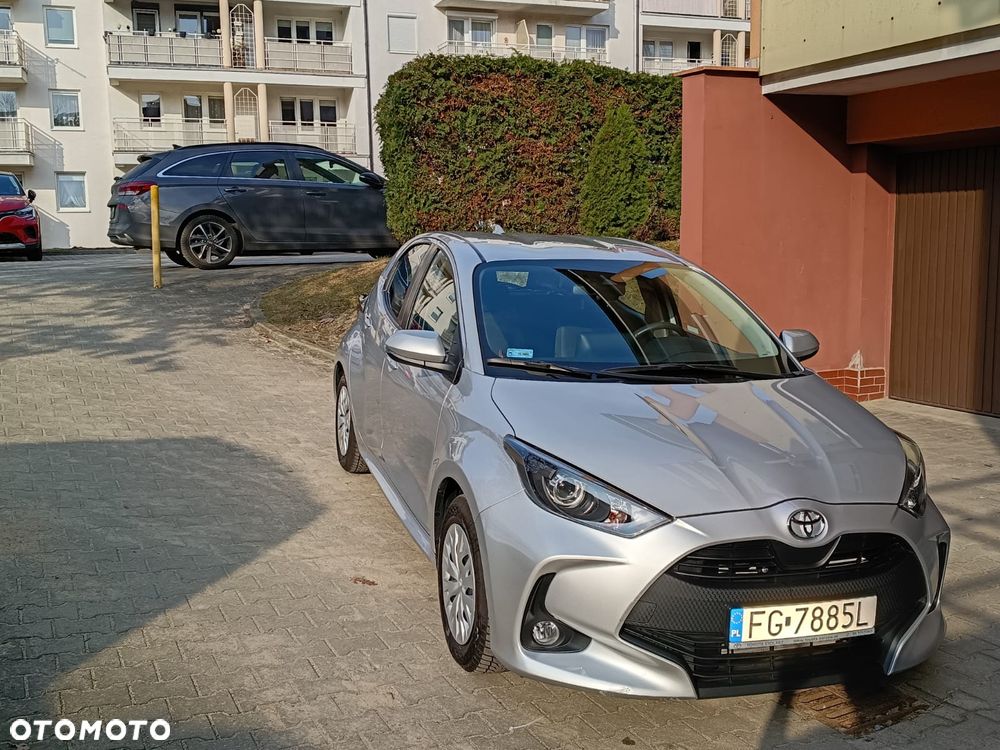 Toyota Yaris 1.5 Comfort CVT - 2