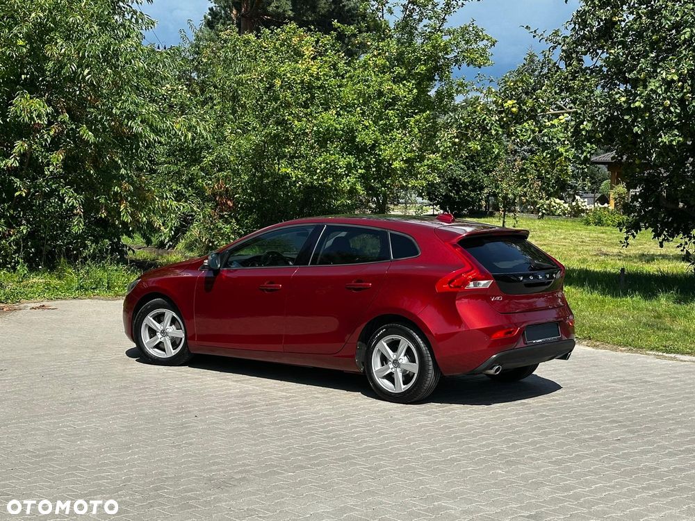 Volvo V40 D3 Geartronic Summum - 9