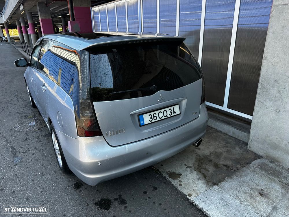 Mitsubishi Grandis 2.0 DI-D Sport - 11