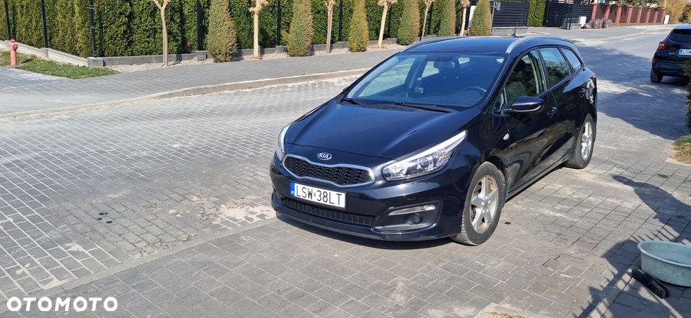 Kia Ceed - 4