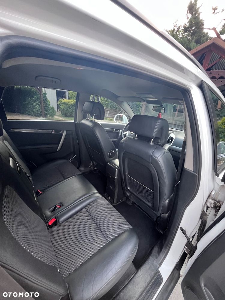 Chevrolet Captiva 2.0 2WD 7 Sitzer LS Family Edition - 24