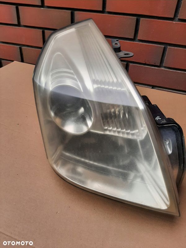 Renault OE 82000-14358/--E VELSATIS LAMPA PRAWA - 1