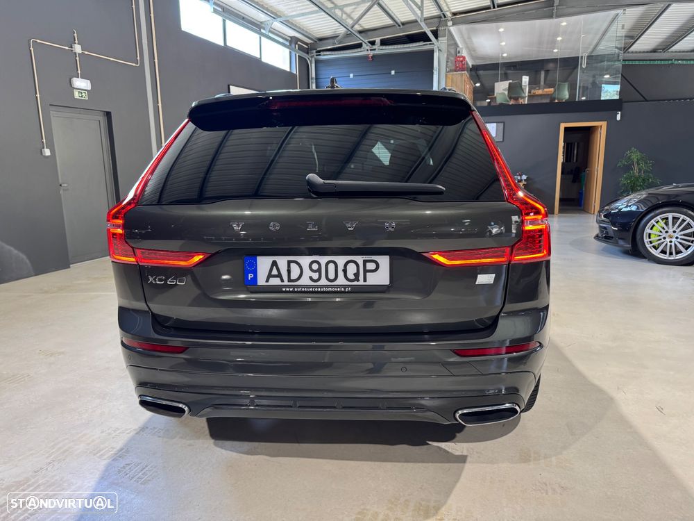 Volvo XC 60 2.0 T6 PHEV R-Design AWD - 7