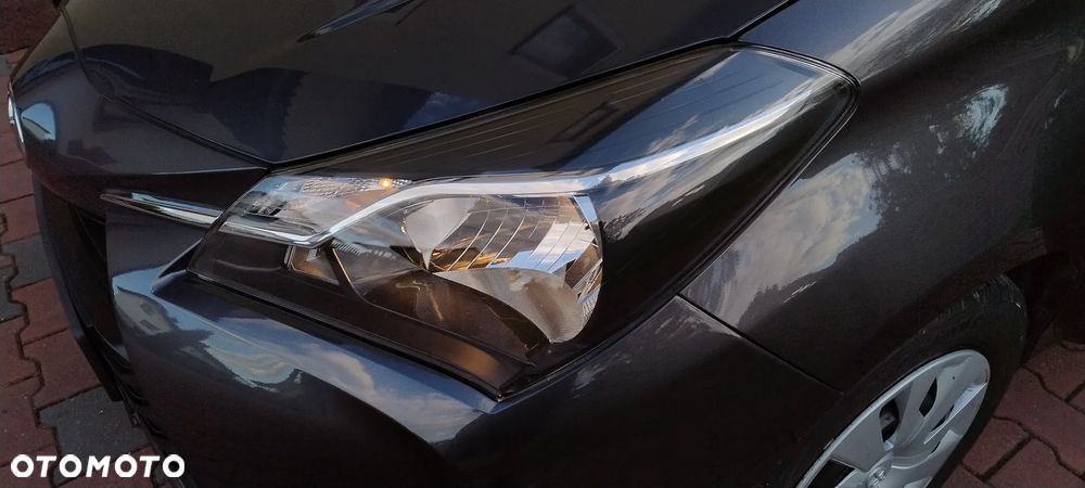 Toyota Yaris 1.0 Active EU6 - 12