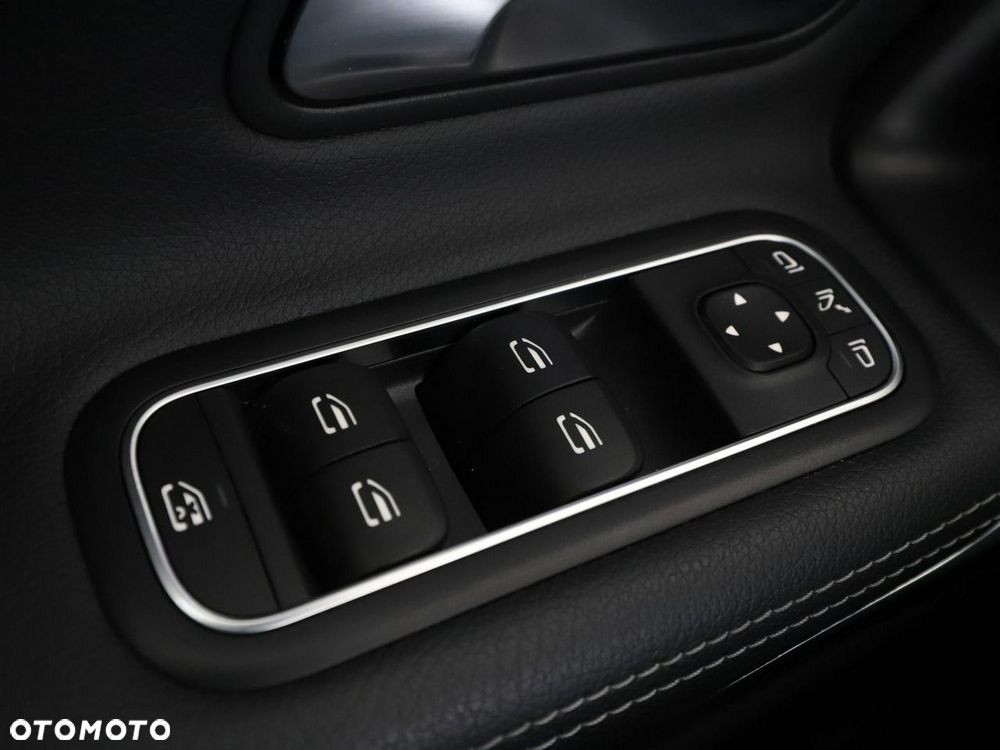 Mercedes-Benz CLA 180 Progressive - 35