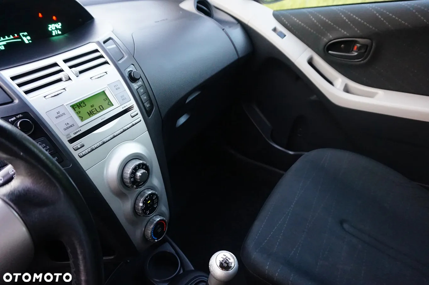 Toyota Yaris - 34