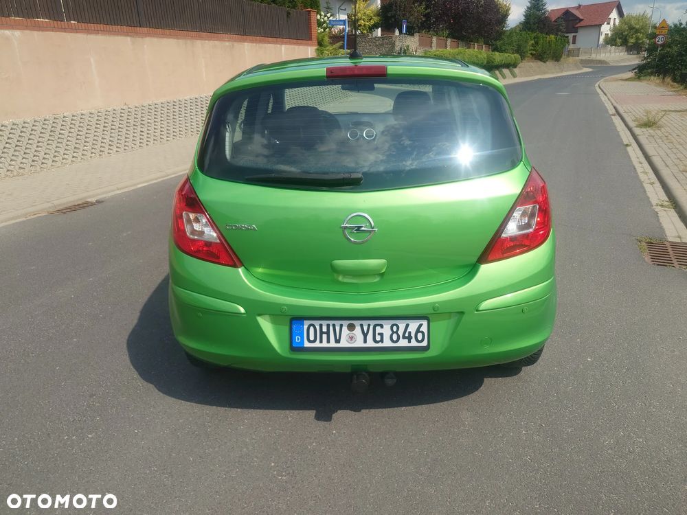 Opel Corsa 1.2 16V Enjoy - 9