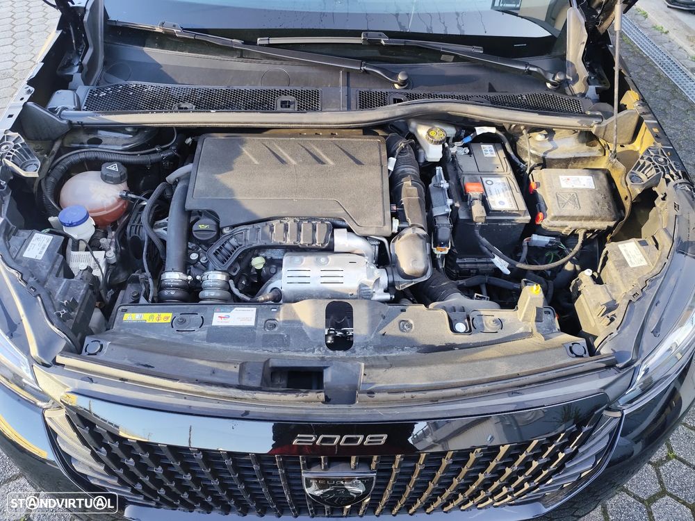 Peugeot 2008 1.2 PureTech Allure Pack EAT8 - 8