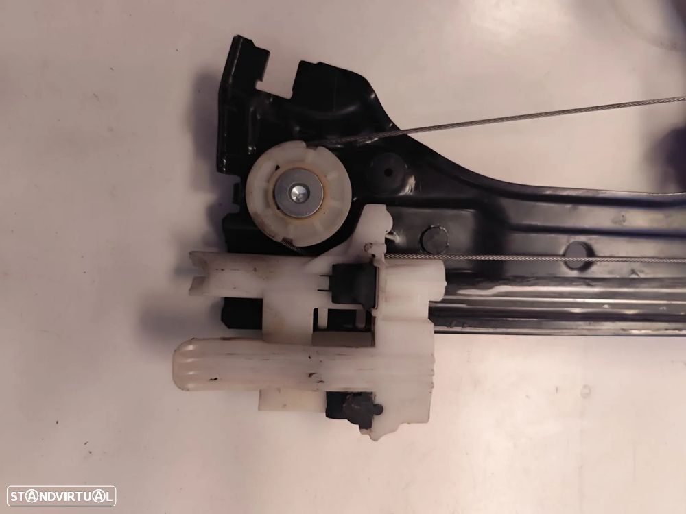 FIAT 500 ELEVADOR DIREITO - E052 - 5