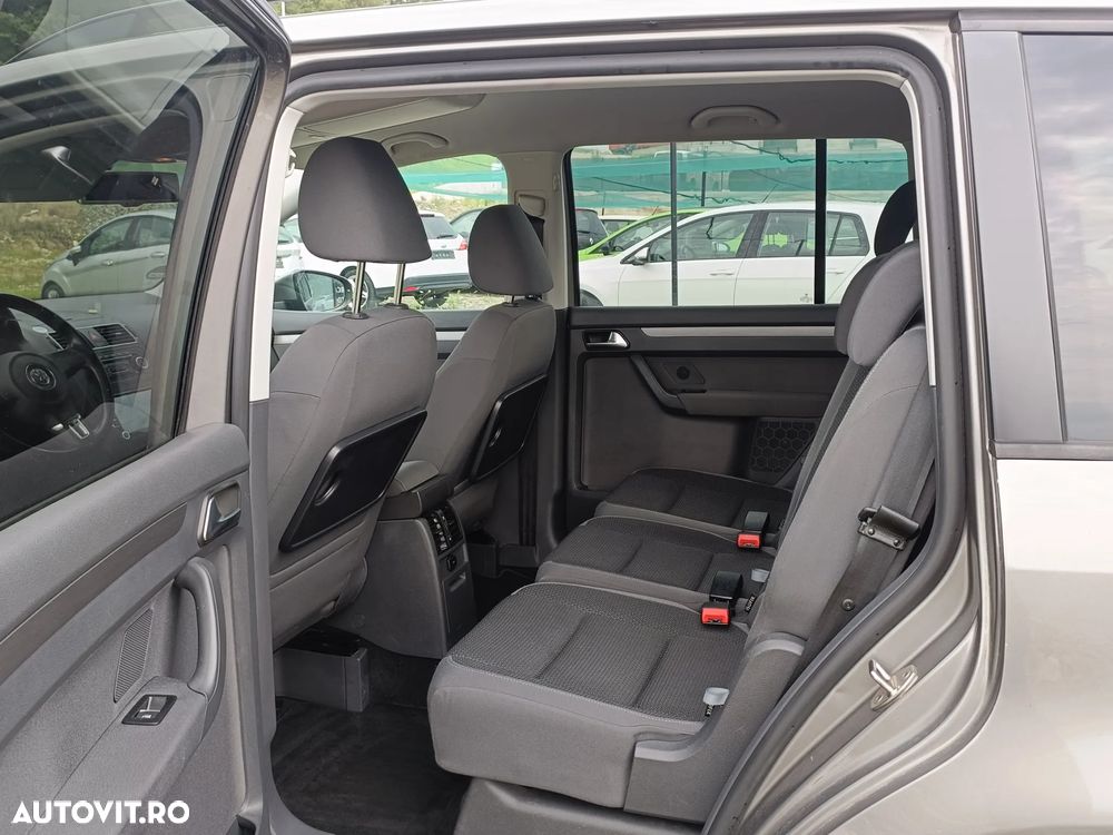 Volkswagen Touran 1.6 TDI DPF BlueMotion Technology Comfortline - 13